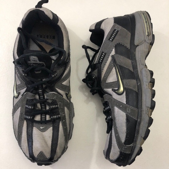 nike acg gray running shoes